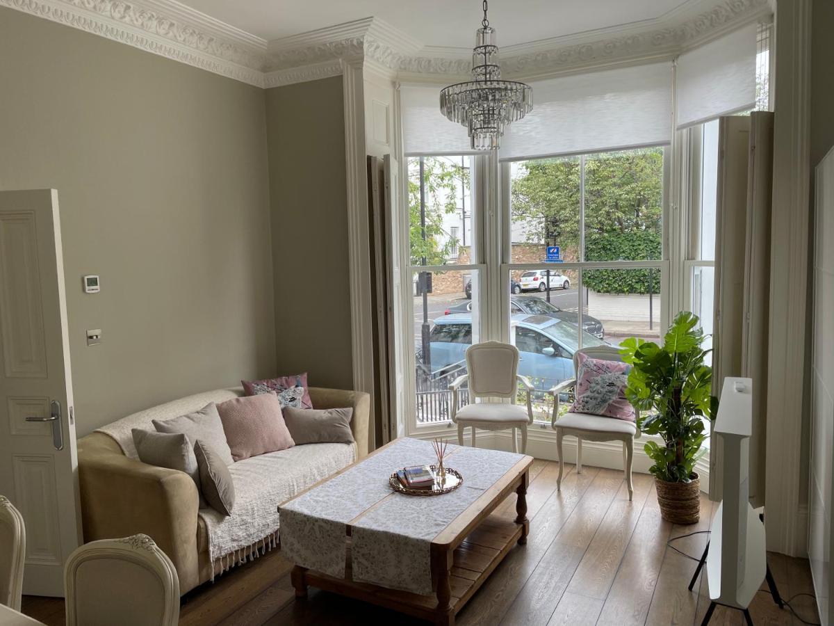 Stylish 3-Bedroom Flat In Kensington Londra Exterior foto